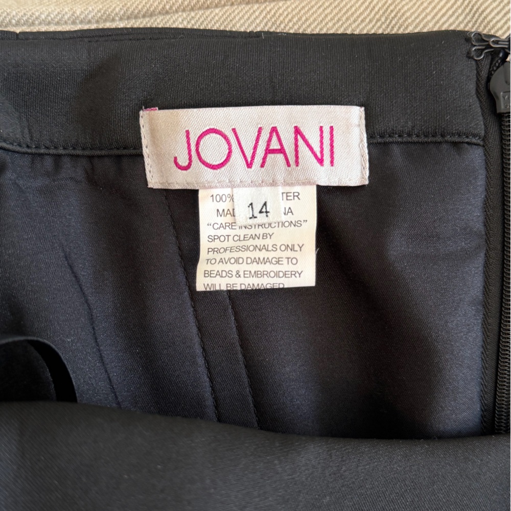 Jovani Scuba Off the Shoulder w/Bell Sleeves Size 14 - Picture 5 of 11